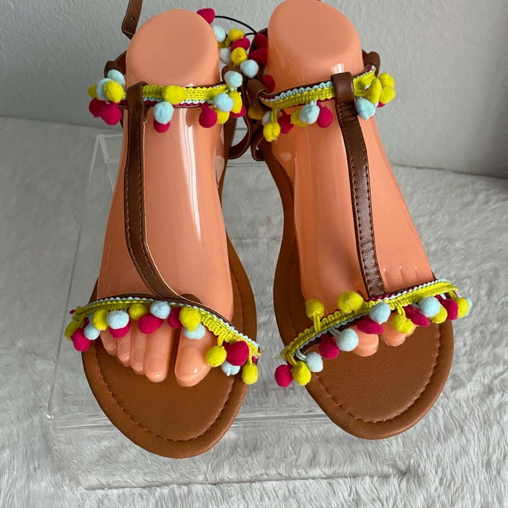 Sandles - Picture 6 of 8